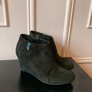 Anne Klein Women's Black Suede Heel Bootie